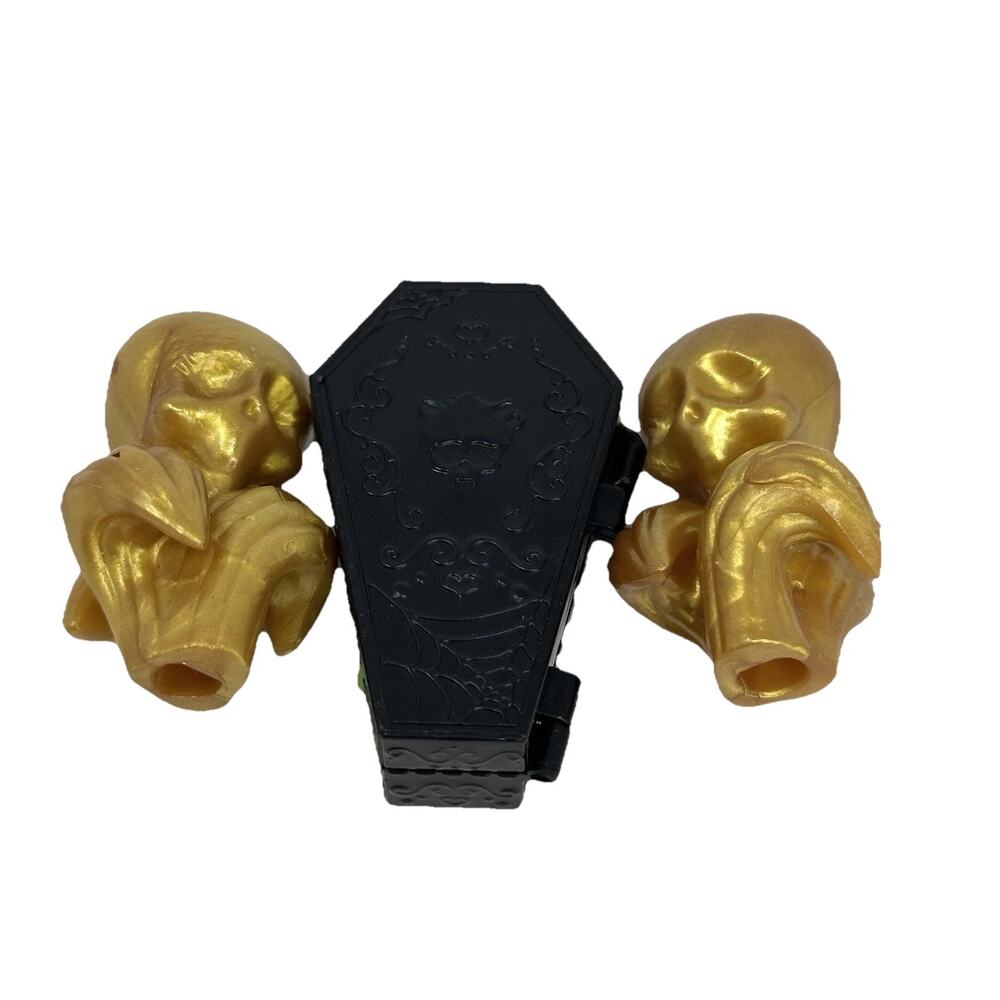 Monster High Doll Clawdeen Wolf Dead Tired, Ghouls Rule Accessories